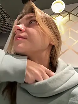 ValenciaShock online show from November 7, 2025, 6:46 am