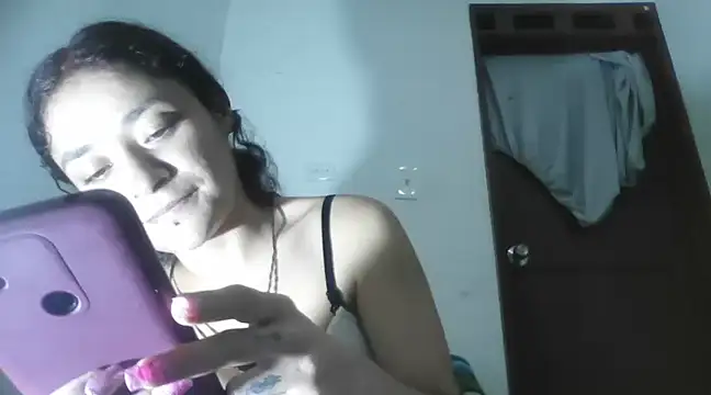 TamaraNauthy online show from March 15, 2025, 8:54 pm