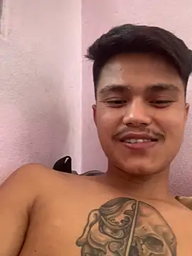 Hullax online show from April 19, 2026, 5:07 am