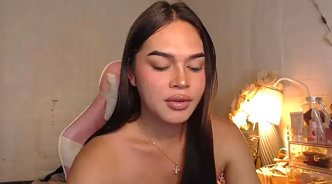 Ashely Lewis online show from January 17, 2025, 3:00 pm