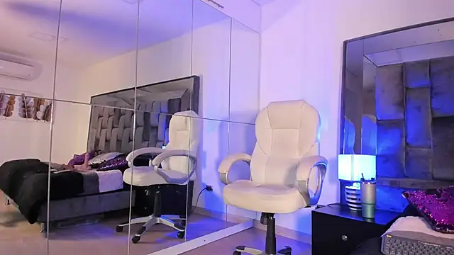 zinnia mosley online show from January 11, 2026, 11:37 am