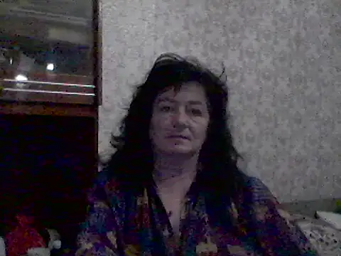 GypsiQueen2 online show from February 25, 2025, 7:47 pm