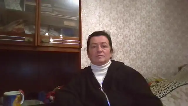 GypsiQueen2 online show from November 5, 2025, 3:56 pm