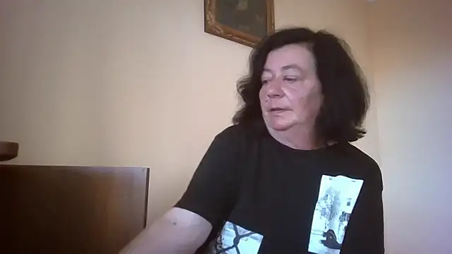 GypsiQueen2 online show from May 14, 2026, 5:20 pm