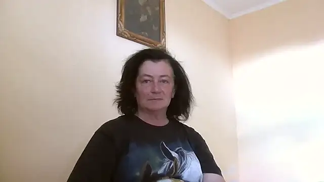 GypsiQueen2 online show from May 24, 2026, 12:43 pm