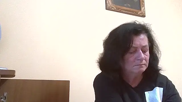 GypsiQueen2 online show from June 20, 2026, 6:22 pm