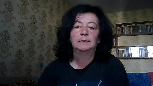 GypsiQueen2 online show from July 17, 2026, 6:42 am