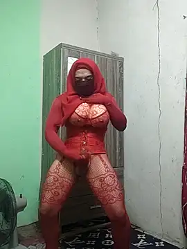 Snapshot of ElisyaHijabDoll chatting on July 9, 2026, 5:28 pm ElisyaHijabDoll online show from July 9, 2026, 5:28 pm