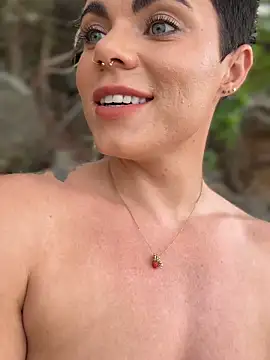 LukeLouHarvey online show from October 10, 2025, 5:17 am