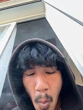 juniiorre online show from October 12, 2025, 8:24 am