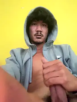 juniiorre online show from November 4, 2025, 1:43 pm