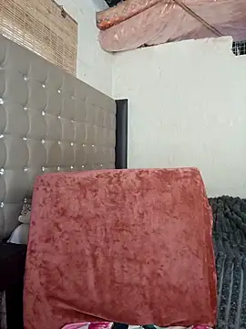 Aaaliyah445 online show from April 9, 2026, 7:58 am