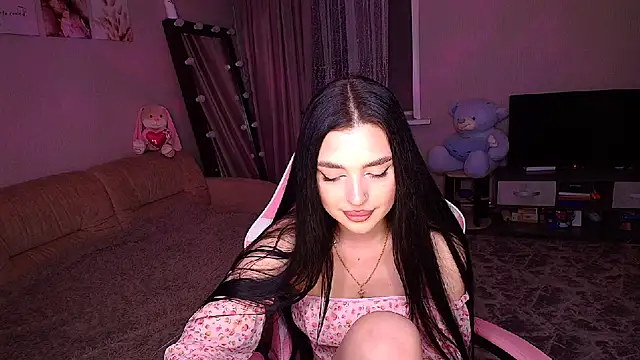   Malika   online show from September 27, 2025, 3:28 pm