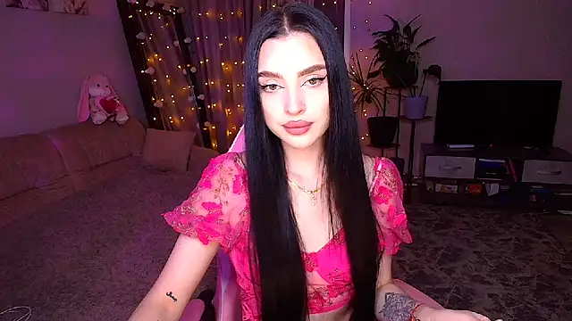   Malika   online show from December 3, 2025, 4:38 pm