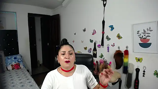 Snapshot of mature_bigboobs10 chatting on November 28, 2025, 4:04 am mature bigboobs10 online show from November 28, 2025, 4:04 am