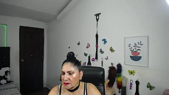 Snapshot of mature_bigboobs10 chatting on December 19, 2025, 3:57 am mature bigboobs10 online show from December 19, 2025, 3:57 am