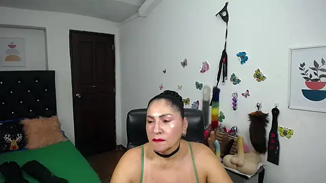 mature bigboobs10 online show from February 14, 2026, 4:09 am