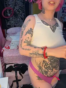 Snapshot of MissRomero chatting on March 11, 2026, 2:06 am MissRomero online show from March 11, 2026, 2:06 am