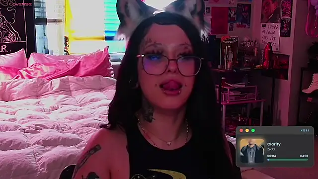 Snapshot of MissRomero chatting on March 14, 2026, 7:52 pm MissRomero online show from March 14, 2026, 7:52 pm