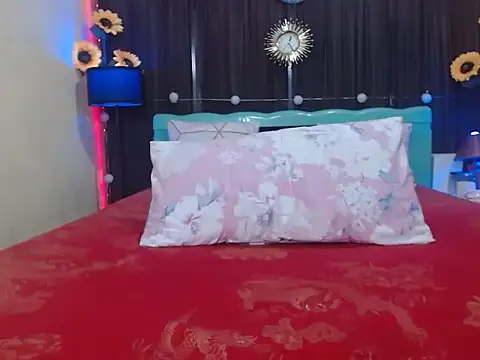 Snapshot of UrAsianPrincessDanie chatting on February 13, 2026, 4:25 pm UrAsianPrincessDanie online show from February 13, 2026, 4:25 pm