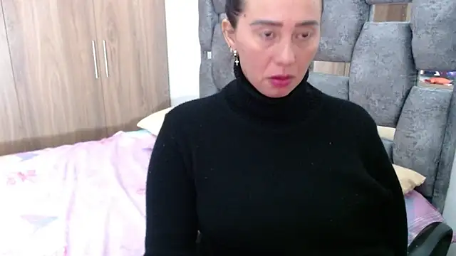 sara hott 1 online show from January 31, 2025, 7:18 pm