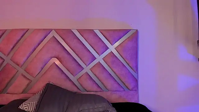 MERIDA TAYLOR online show from January 10, 2025, 6:38 pm