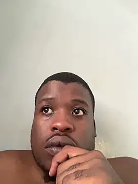 DARKBOYRSA online show from May 12, 2026, 7:27 am