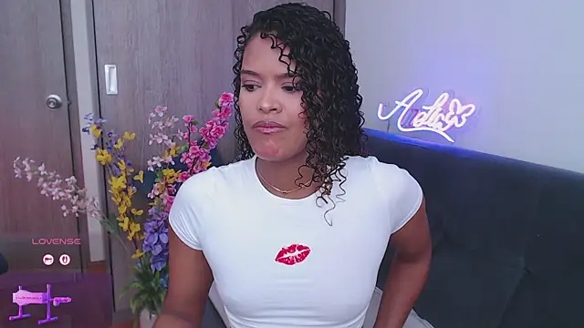 Amelia bss online show from November 10, 2025, 1:32 pm