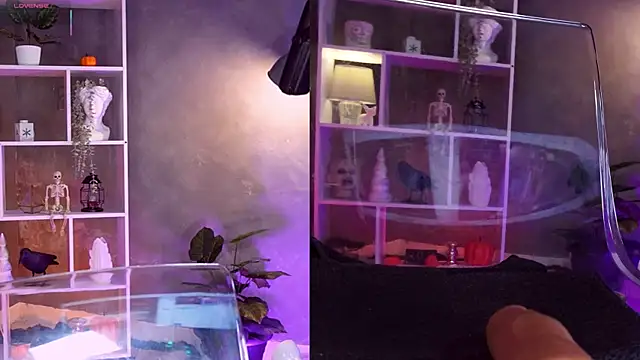 Snapshot of RedJasmine_ chatting on October 15, 2025, 6:52 pm RedJasmine online show from October 15, 2025, 6:52 pm