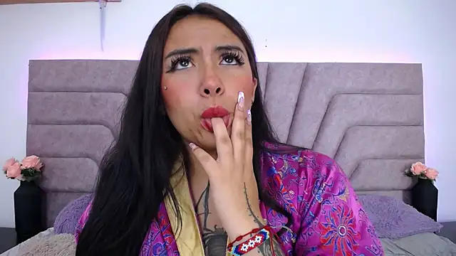 Jessica-Kraftt online show from October 8, 2025, 12:30 am