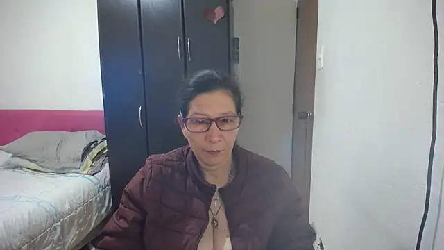 Snapshot of latin49 chatting on June 12, 2026, 4:33 am latin49 online show from June 12, 2026, 4:33 am