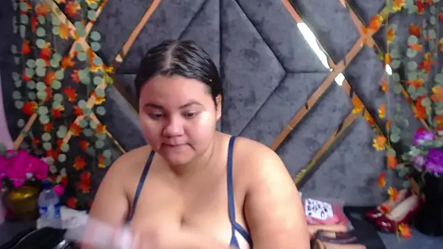 ValenTitis online show from December 2, 2024, 7:49 pm