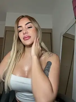 Snapshot of mi_suk11 chatting on October 23, 2025, 5:44 pm mi suk11 online show from October 23, 2025, 5:44 pm