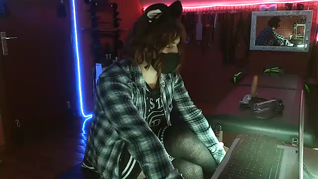 Ginny-the-bdsm-nympho online show from May 14, 2026, 5:31 pm