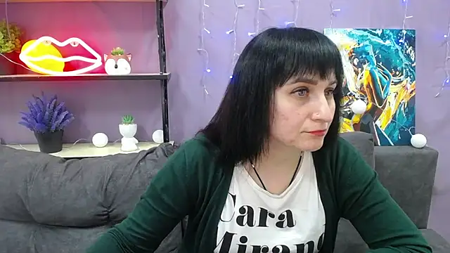 NinaFlawlees online show from January 28, 2025, 7:10 pm