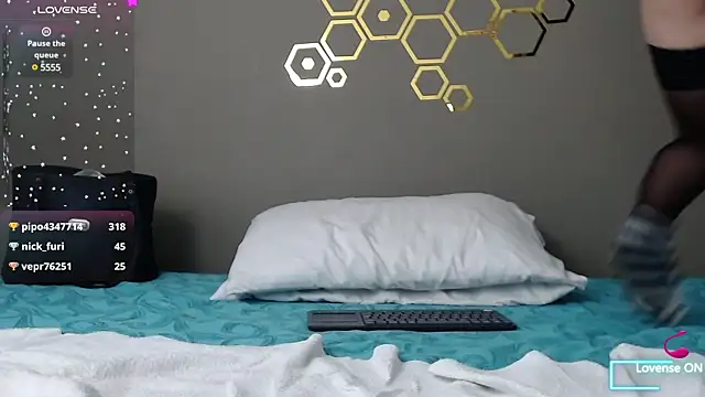 Snapshot of adriscute chatting on January 22, 2025, 6:42 am adriscute online show from January 22, 2025, 6:42 am