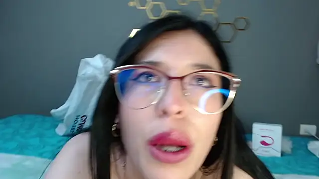 Snapshot of adriscute chatting on January 23, 2025, 4:41 am adriscute online show from January 23, 2025, 4:41 am