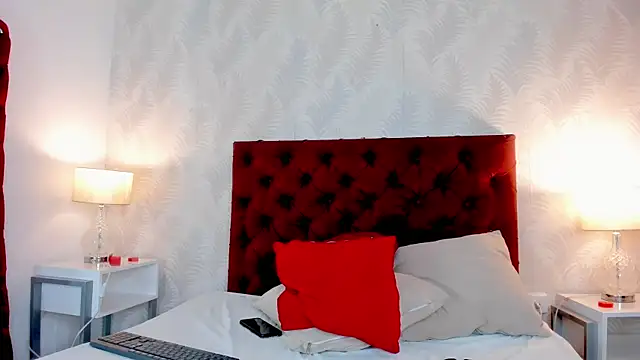 KarlyPrint online show from February 12, 2025, 4:11 pm