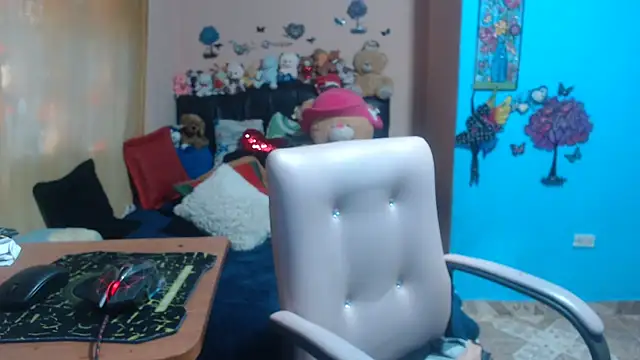 milfeddy  online show from October 6, 2025, 8:17 pm