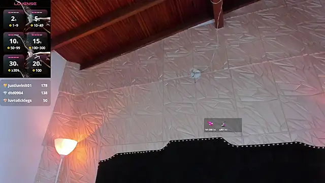 JennyRouse01 online show from February 20, 2025, 5:18 pm