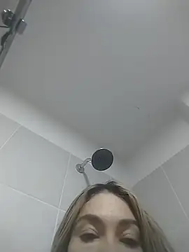 Snapshot of JennyRouse01 chatting on May 15, 2026, 3:41 pm JennyRouse01 online show from May 15, 2026, 3:41 pm