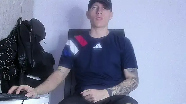 Snapshot of enzo_bvlgari chatting on January 10, 2026, 1:40 am enzo bvlgari online show from January 10, 2026, 1:40 am