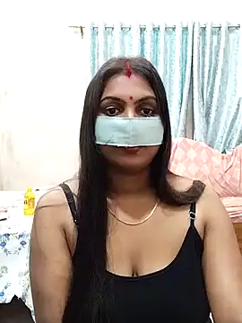 Queen Dolly online show from December 8, 2024, 5:33 pm