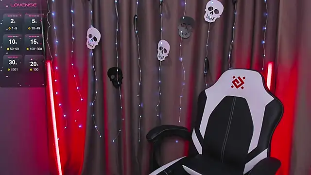 SolaZolas online show from October 21, 2025, 1:39 am