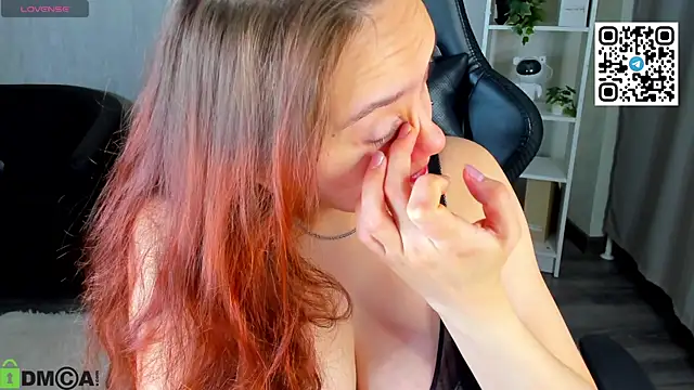 Fera1 Berry online show from April 16, 2026, 12:11 am