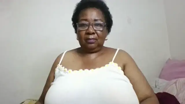 KinkyRicoSaisyours online show from April 9, 2026, 6:46 pm