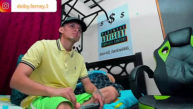 Snapshot of davidlatin66 chatting on February 27, 2025, 2:32 am davidlatin66 online show from February 27, 2025, 2:32 am