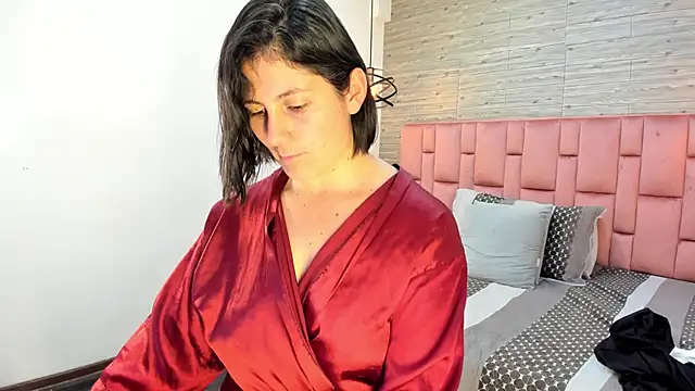 SarahDeyvis online show from March 4, 2025, 5:03 pm