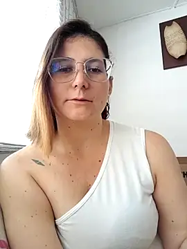 SarahDeyvis online show from October 25, 2025, 6:13 pm