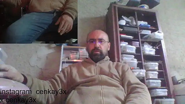 masculine bear daddy online show from February 10, 2025, 3:42 pm